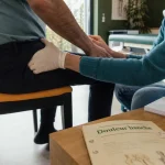 Examen de la douleur a la hanche en kinésithérapie, palpation du bassin